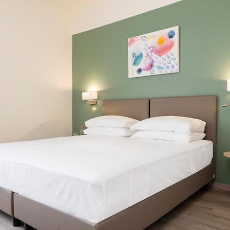 Hotel Plaza San Martino Siccomario Exteriör bild