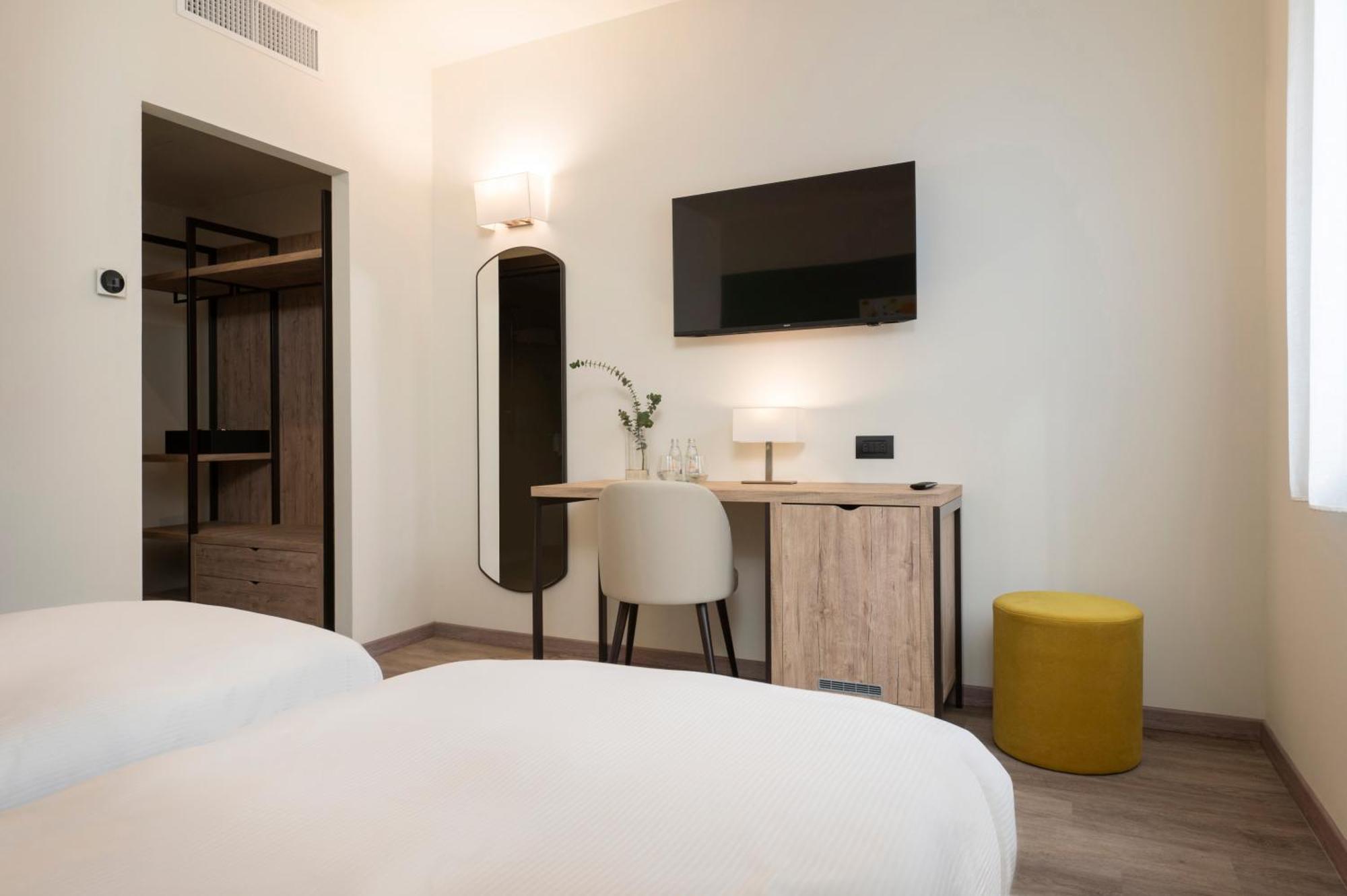 Hotel Plaza San Martino Siccomario Exteriör bild
