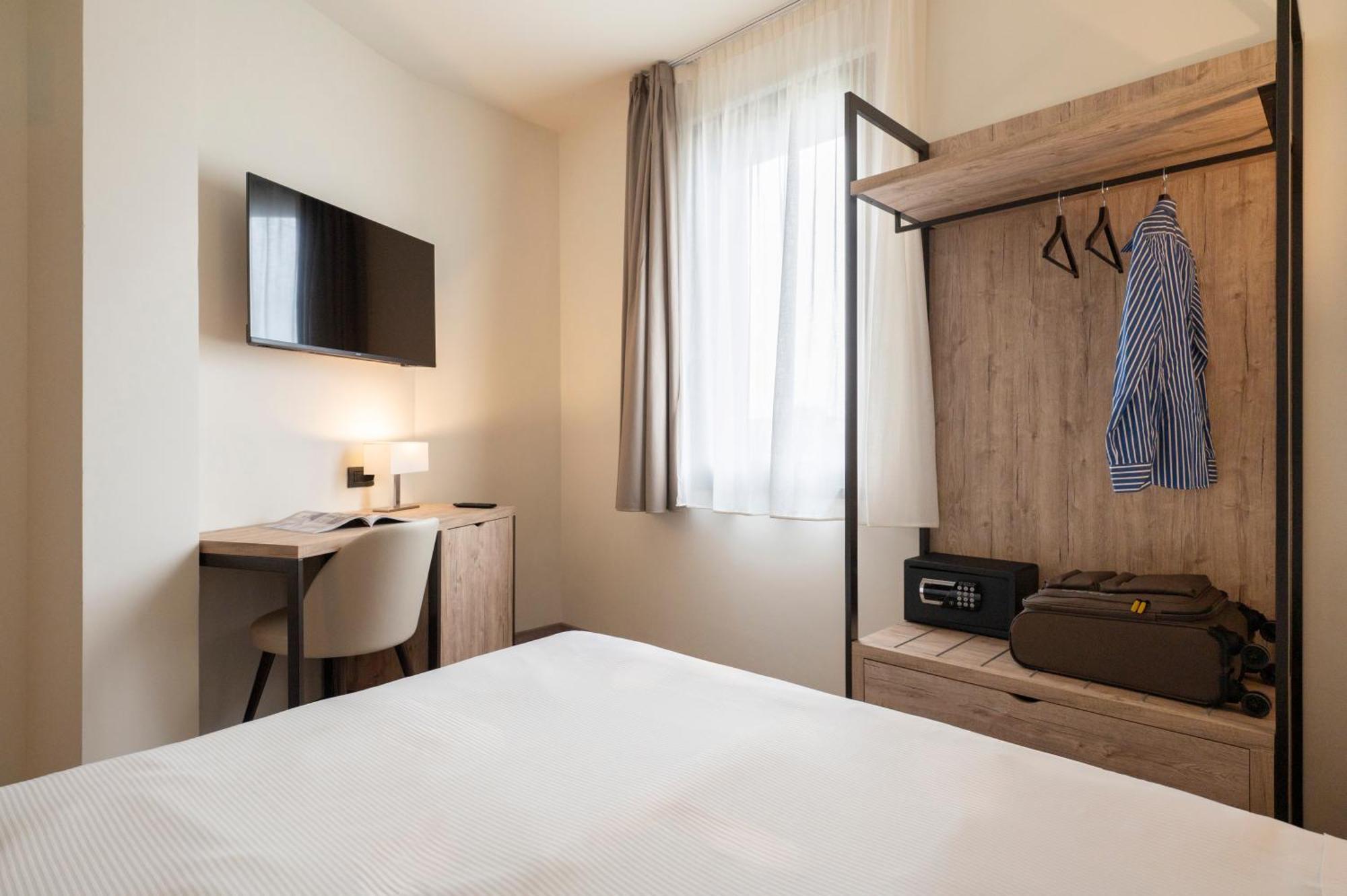 Hotel Plaza San Martino Siccomario Exteriör bild