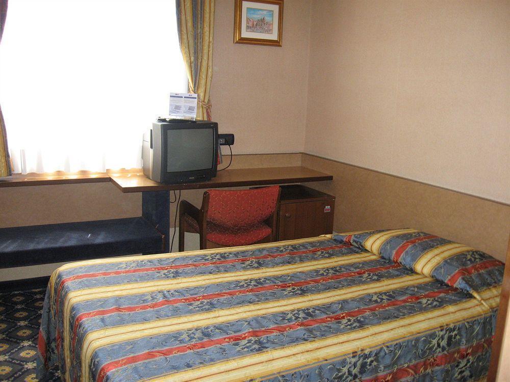 Hotel Plaza San Martino Siccomario Exteriör bild