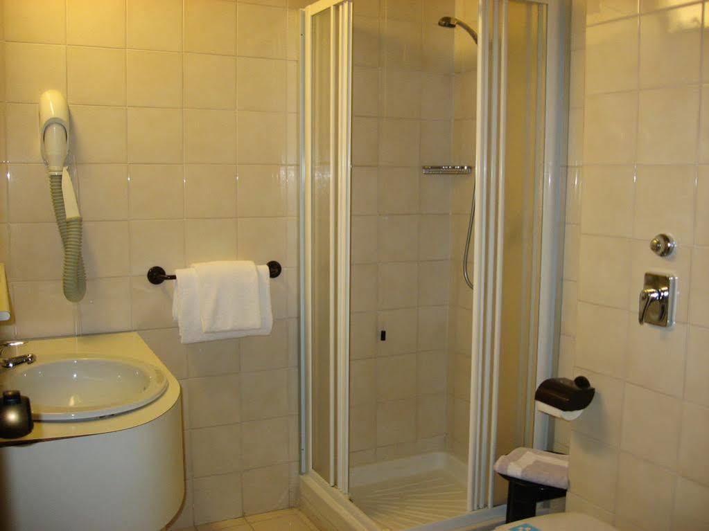 Hotel Plaza San Martino Siccomario Exteriör bild