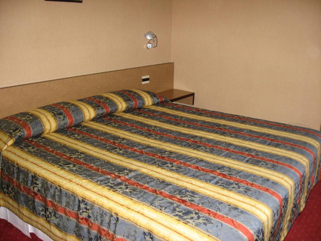 Hotel Plaza San Martino Siccomario Rum bild